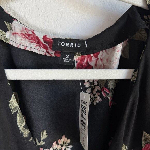 Torrid Womens Floral Georgette Wrap Tunic Blouse Top Size 2X Waterfall Front NWT - Picture 7 of 16